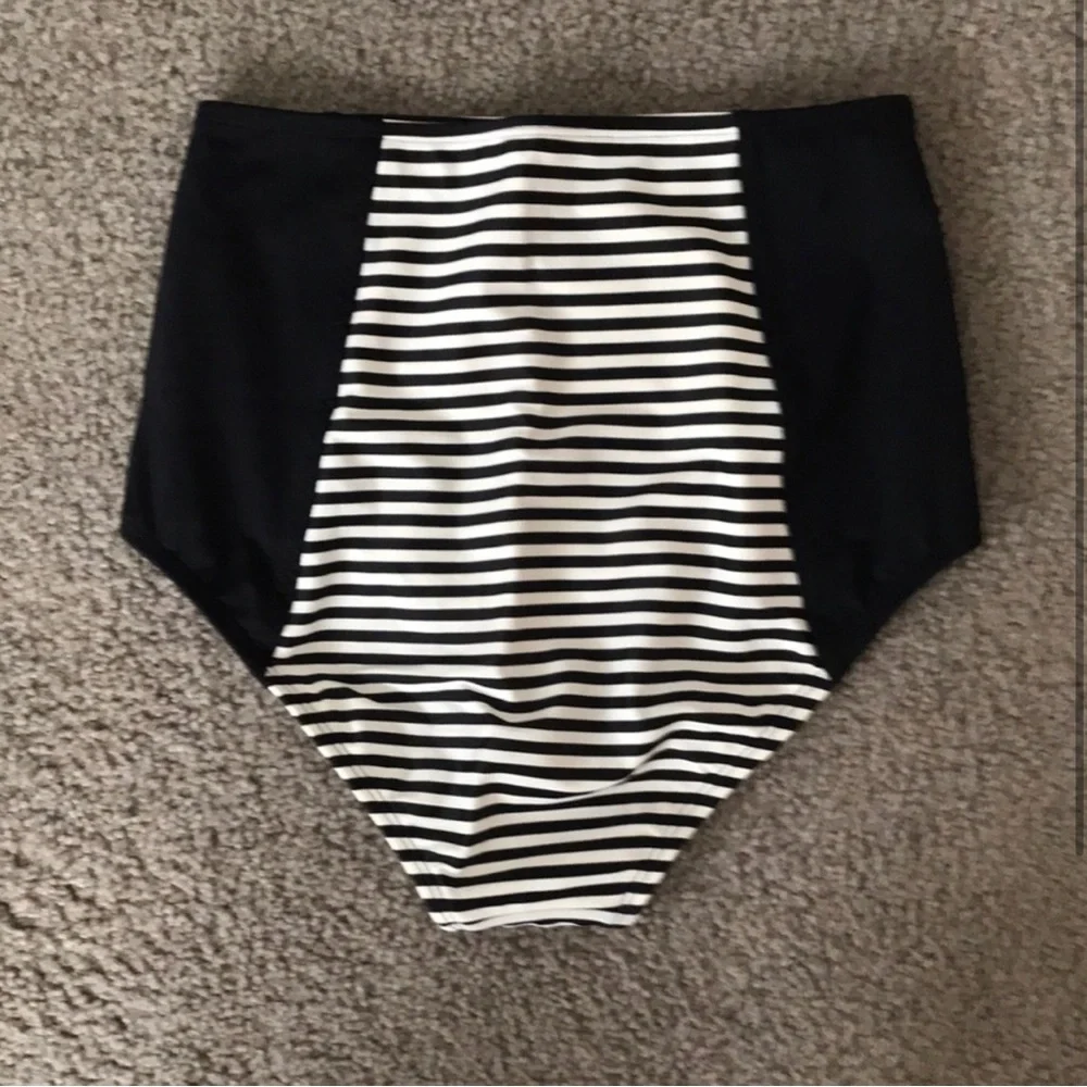 NWOT Athleta High Waisted Swim Bottom S.